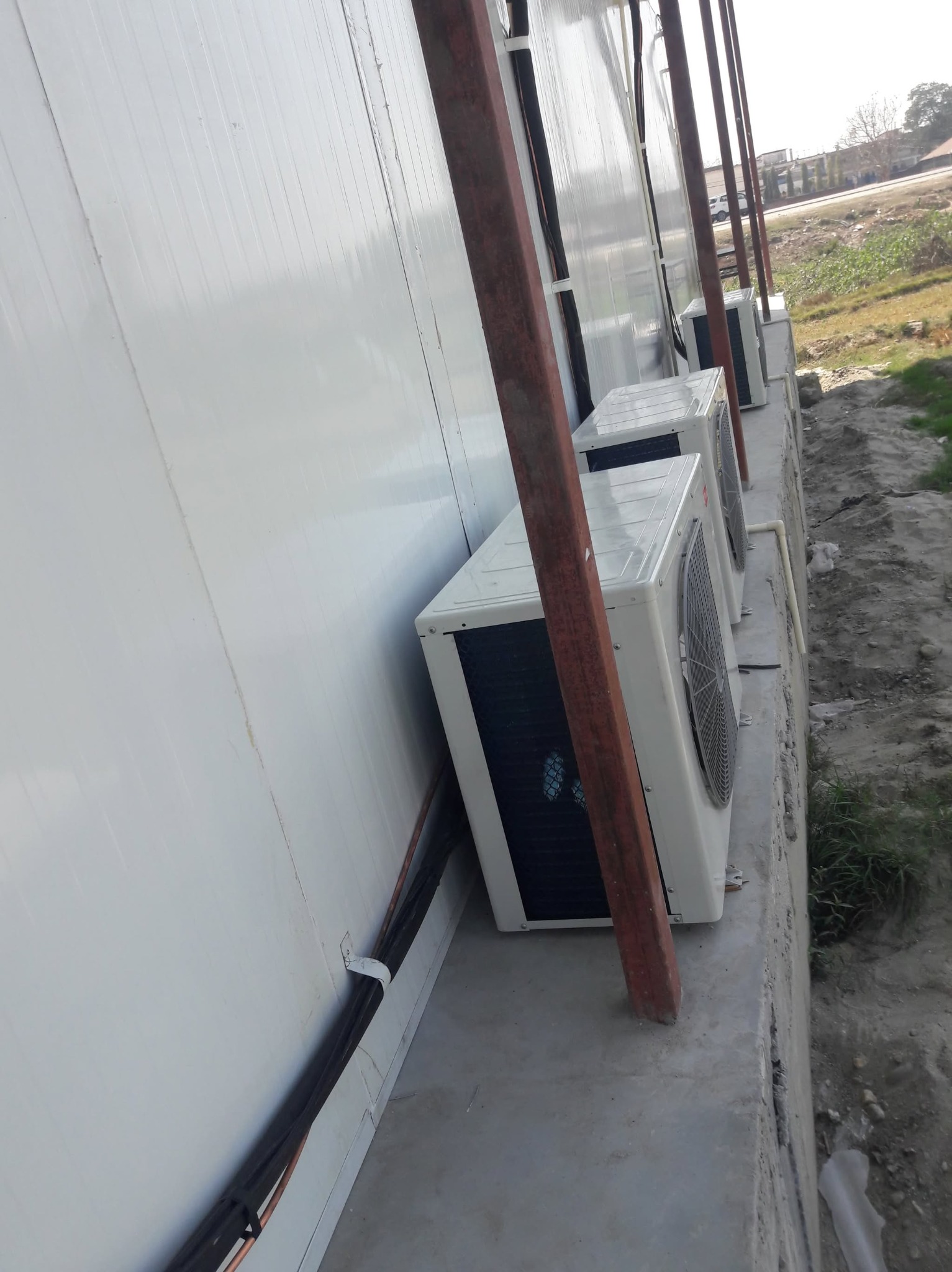 Outdoor refrigeration units